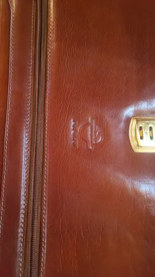 Maletín de piel 100% marrón