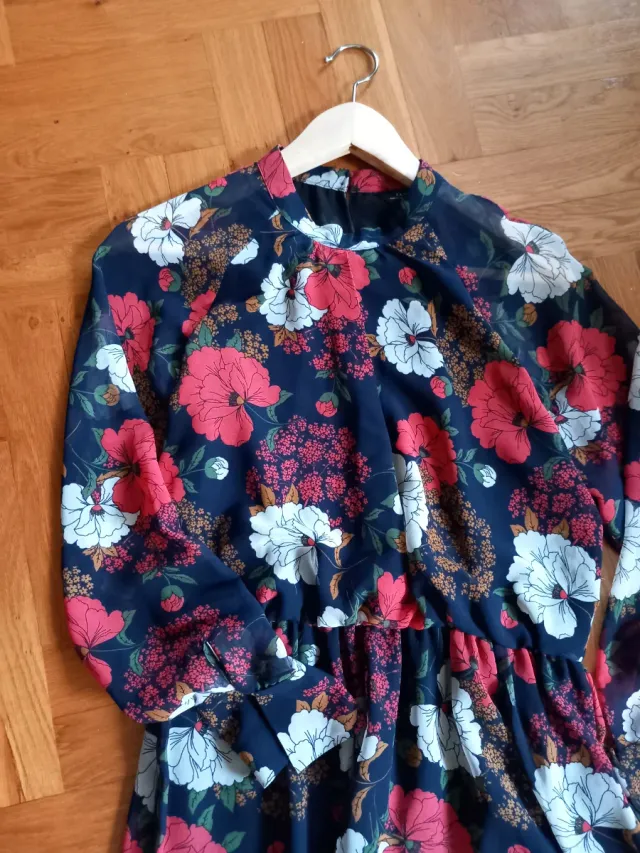 Vestido estampado floral azul