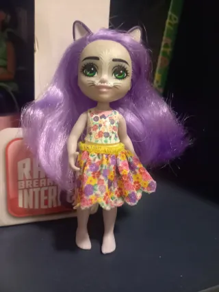Mini muñeca gatita morada