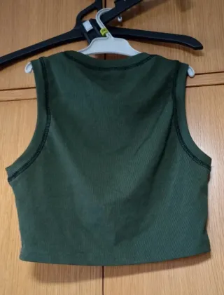 Top tirantes verde con estampado de champiñón