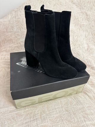 Botines cuero Negros Tacón