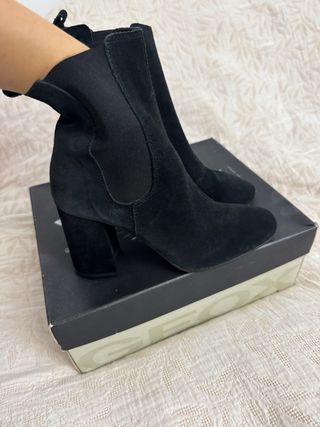 Botines cuero Negros Tacón