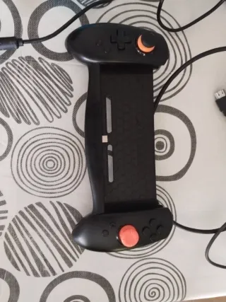 Nintendo Switch con 2 mandos y más cosas