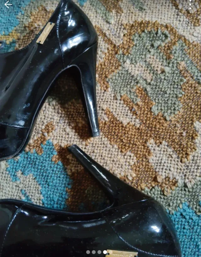 Scarpe con tacco Les Copains vernice nere