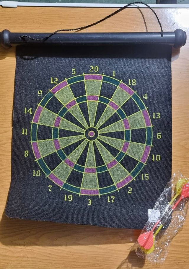 Diana magnética con dardos