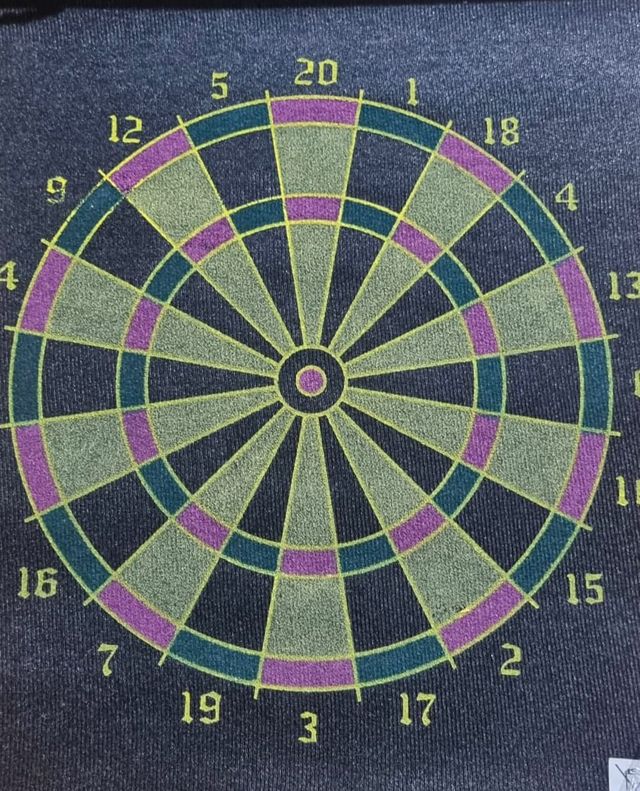 Diana magnética con dardos