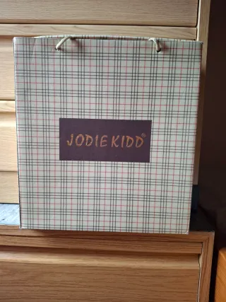 Botines de piel negros y rojos