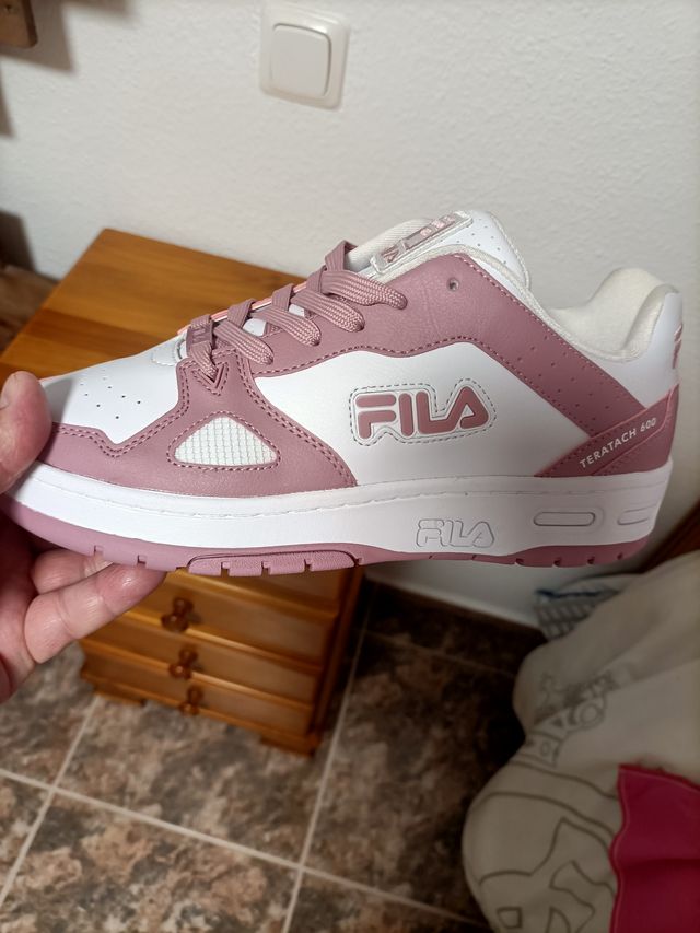 Zapatillas Fila Talla 39 Rosa y Blancas