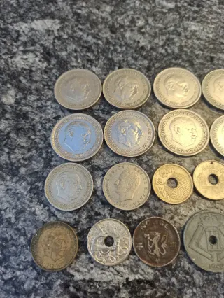 LOTE DE MONEDAS ANTIGUAS