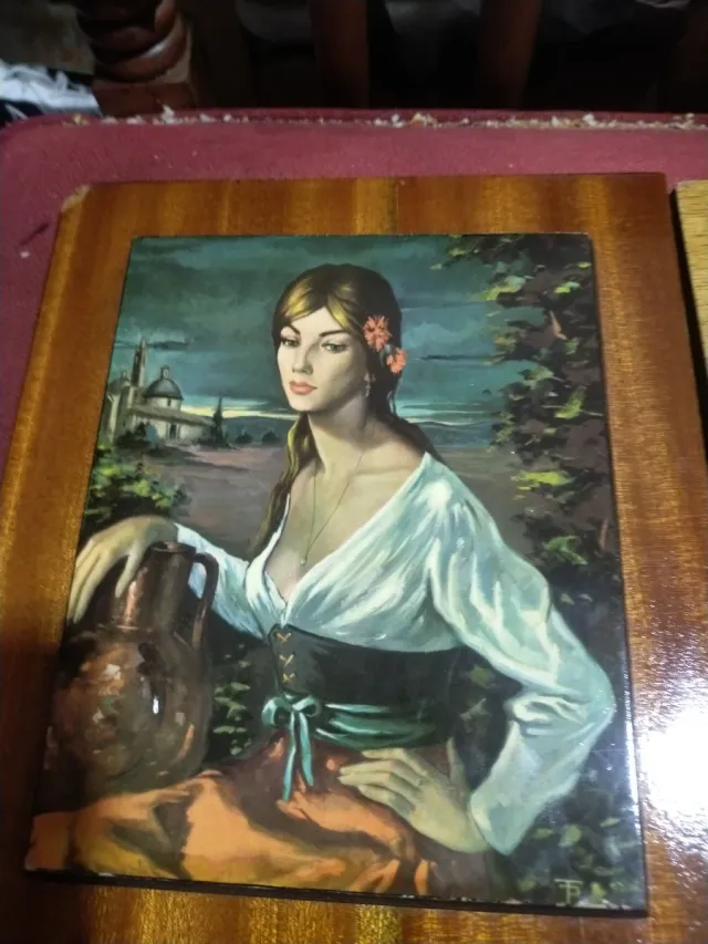 Cuadro mujer con cántaro 25x25cm madera