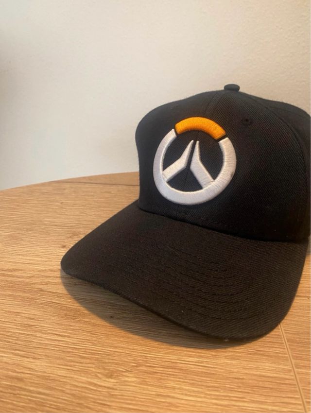 Gorra Overwatch Negra con Logo Naranja
