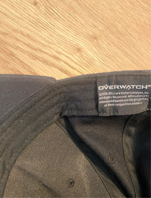 Gorra Overwatch Negra con Logo Naranja