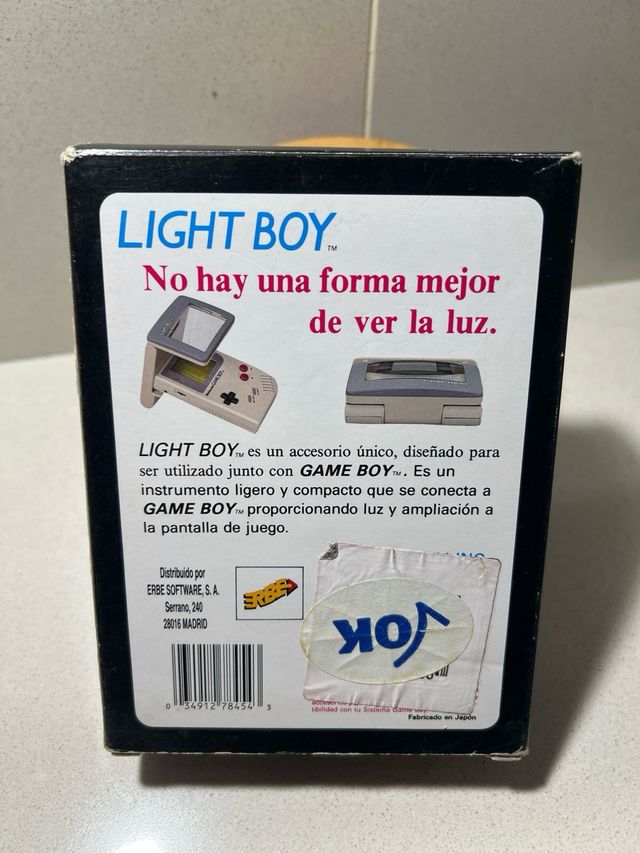 Light Boy Vic Tokai Inc. para Game Boy
