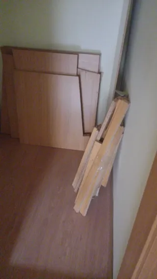 Interior armario empotrado madera