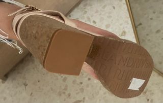 Sandalias color nude de charol con plataforma 38