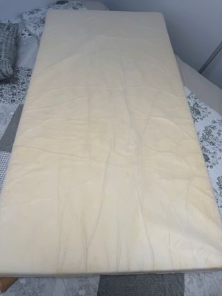 Cuna de madera completa