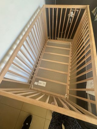 Cuna de madera completa
