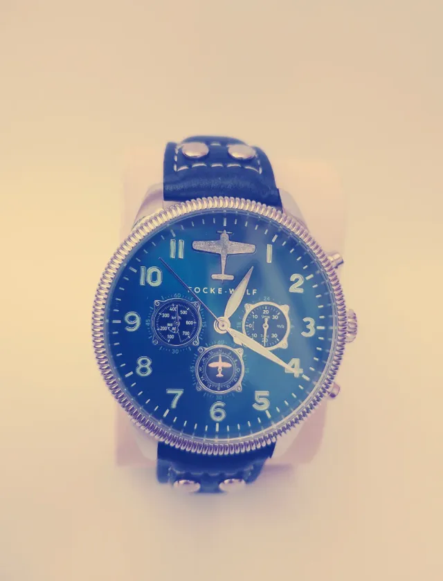 Reloj Focke Wulf Azul y Plateado