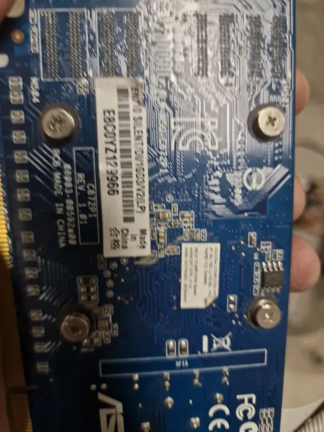 Lote componentes informáticos varios