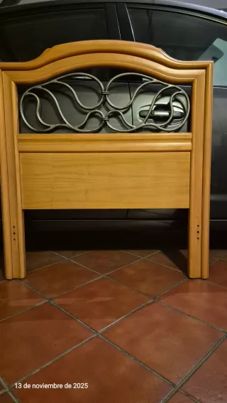 Dos Cabeceros de cama de madera maciza 90cm