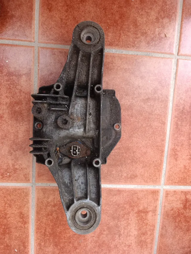 Tapa diferencial BMW E36 168mm