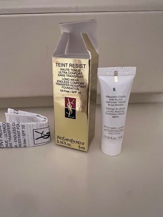 Yves Saint Laurent Teint Resist Fondotinta