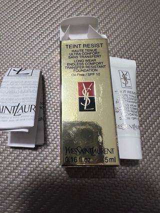 Yves Saint Laurent Teint Resist Fondotinta