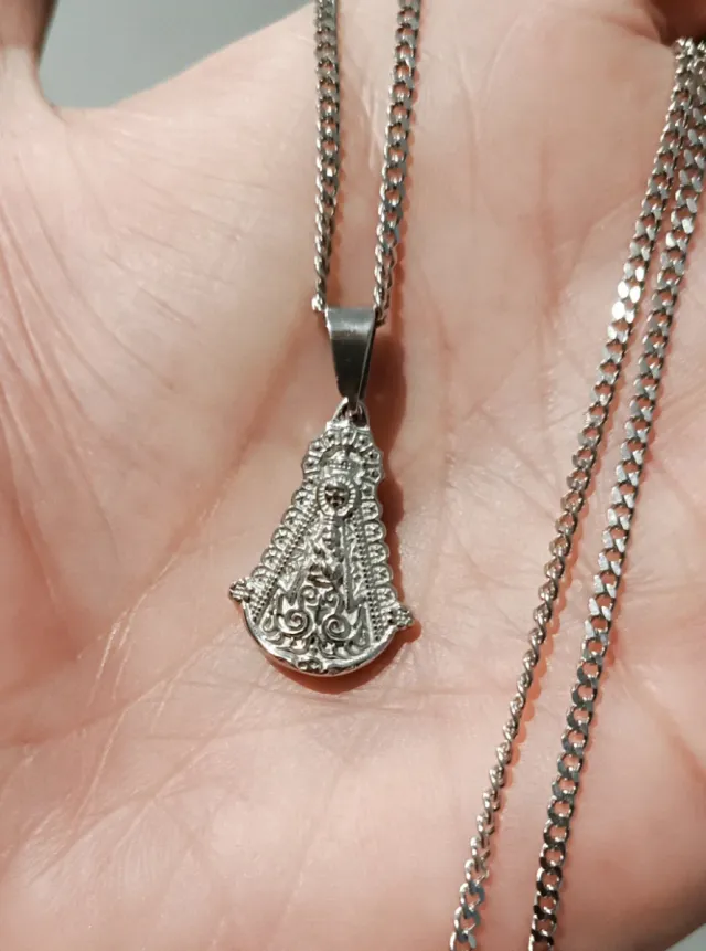 ALT 23mm ANCHO 16mm COLGANTE VIRGEN DEL ROCIO