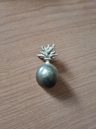 Insignia Artillería Guerra Civil para gorra