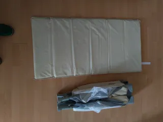 Cuna de viaje plegable