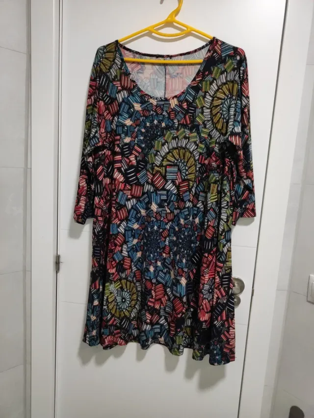 Vestido estampado talla XXL Contorno cintura 110cm