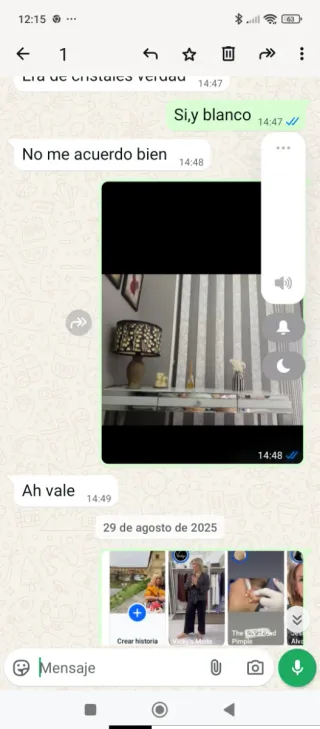 Mesa de entrada de cristal y madera