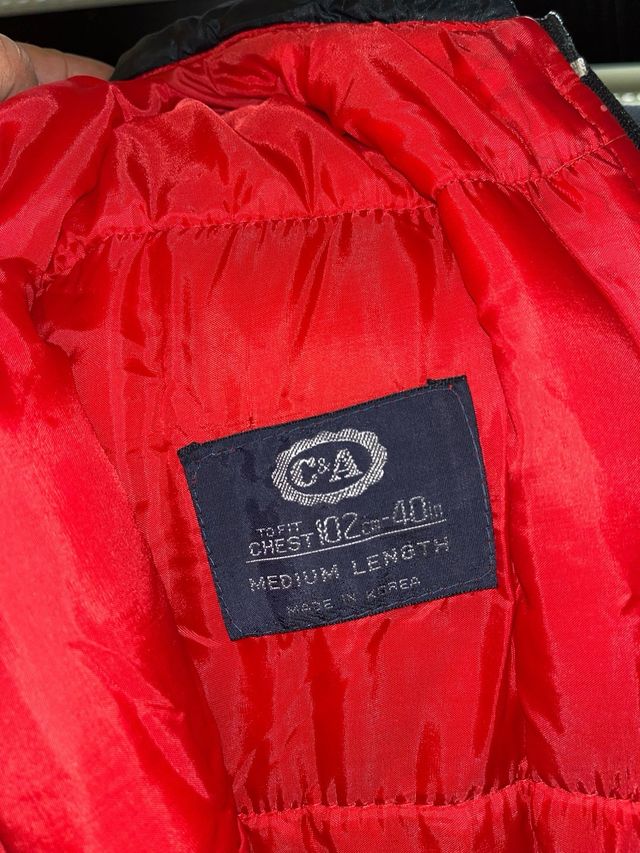 Chaleco reversible negro y rojo