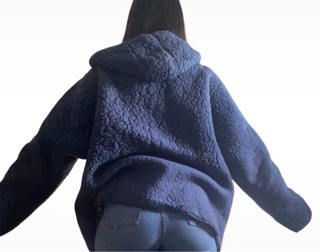 Abrigo de lana azul con forro beige