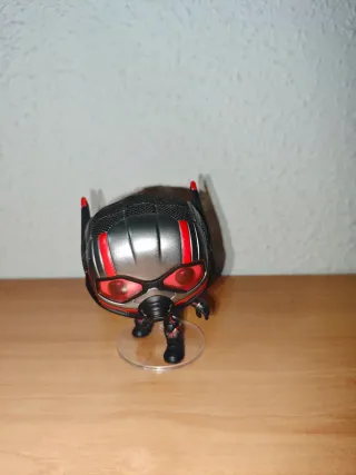 Funko Pop Marvel Ant-Man sin caja