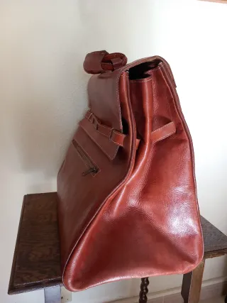 Maleta de cuero marrón