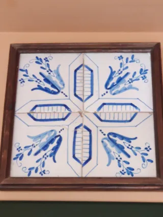 Cuadro de azulejos antiguos