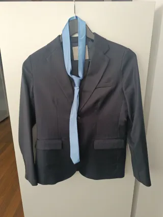 Traje Zara niño T11/12 azul