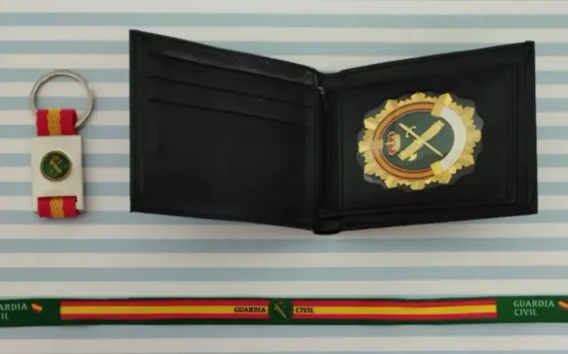 SET CARTERA + PORTA + PLACA VERTICAL + LLAVERO GC