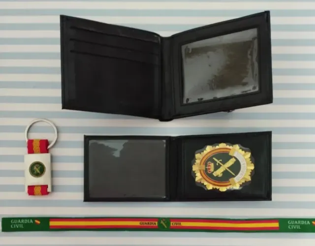 SET CARTERA + PORTA + PLACA VERTICAL + LLAVERO GC