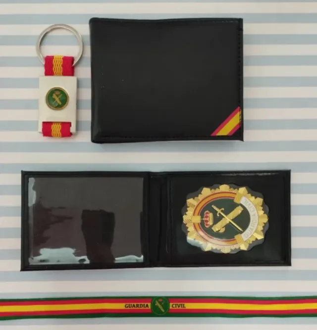 SET CARTERA + PORTA + PLACA VERTICAL + LLAVERO GC