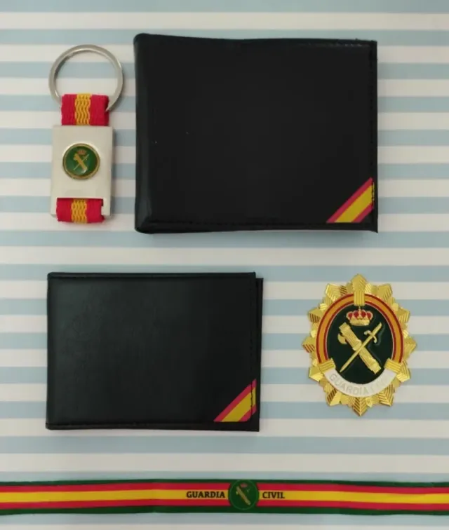 SET CARTERA + PORTA + PLACA VERTICAL + LLAVERO GC