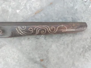 Riproduzione pistola antica decorata cm 44