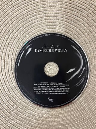 CD Ariana Grande Dangerous Woman Edición Limitada