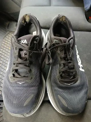 Deportivas Hoka Negras y Blancas