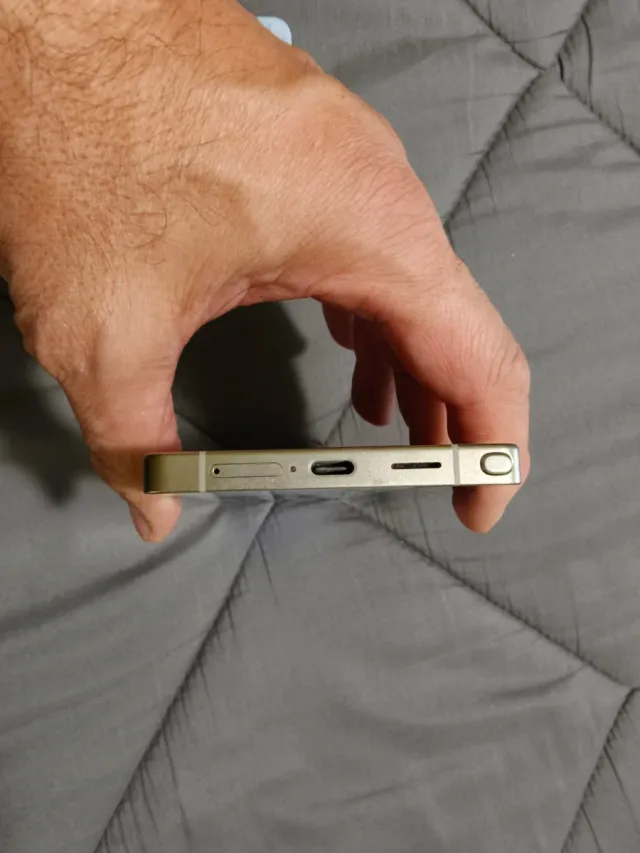 Samsung Galaxy S25 Ultra dorado