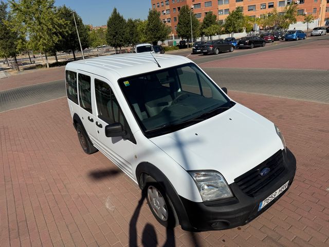 Ford Transit Connect kombi 1.8 tdci 75 cv 5 puert