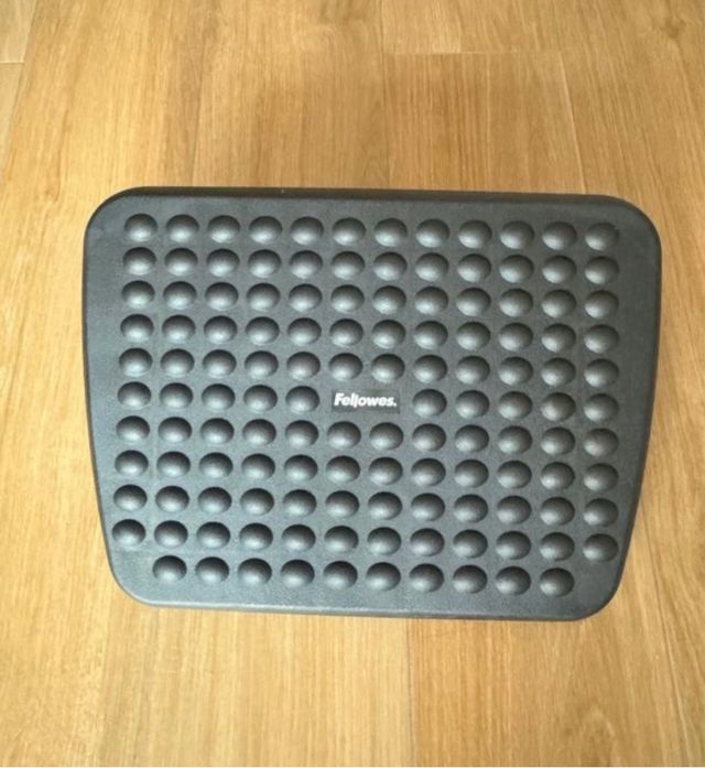 Reposapiés Fellowes ergonómico