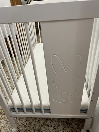 Cuna blanca con colchón