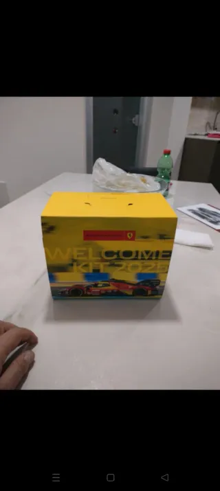 Scatola Scuderia Ferrari Club Welcome Kit 2025